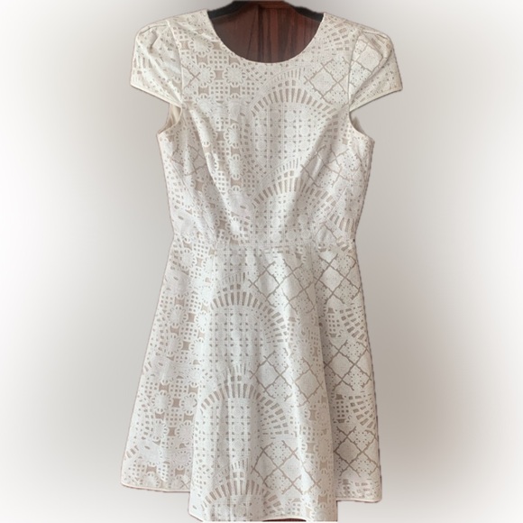 Anthropologie | White lace cap sleeve fit & flare dress - Picture 4 of 13